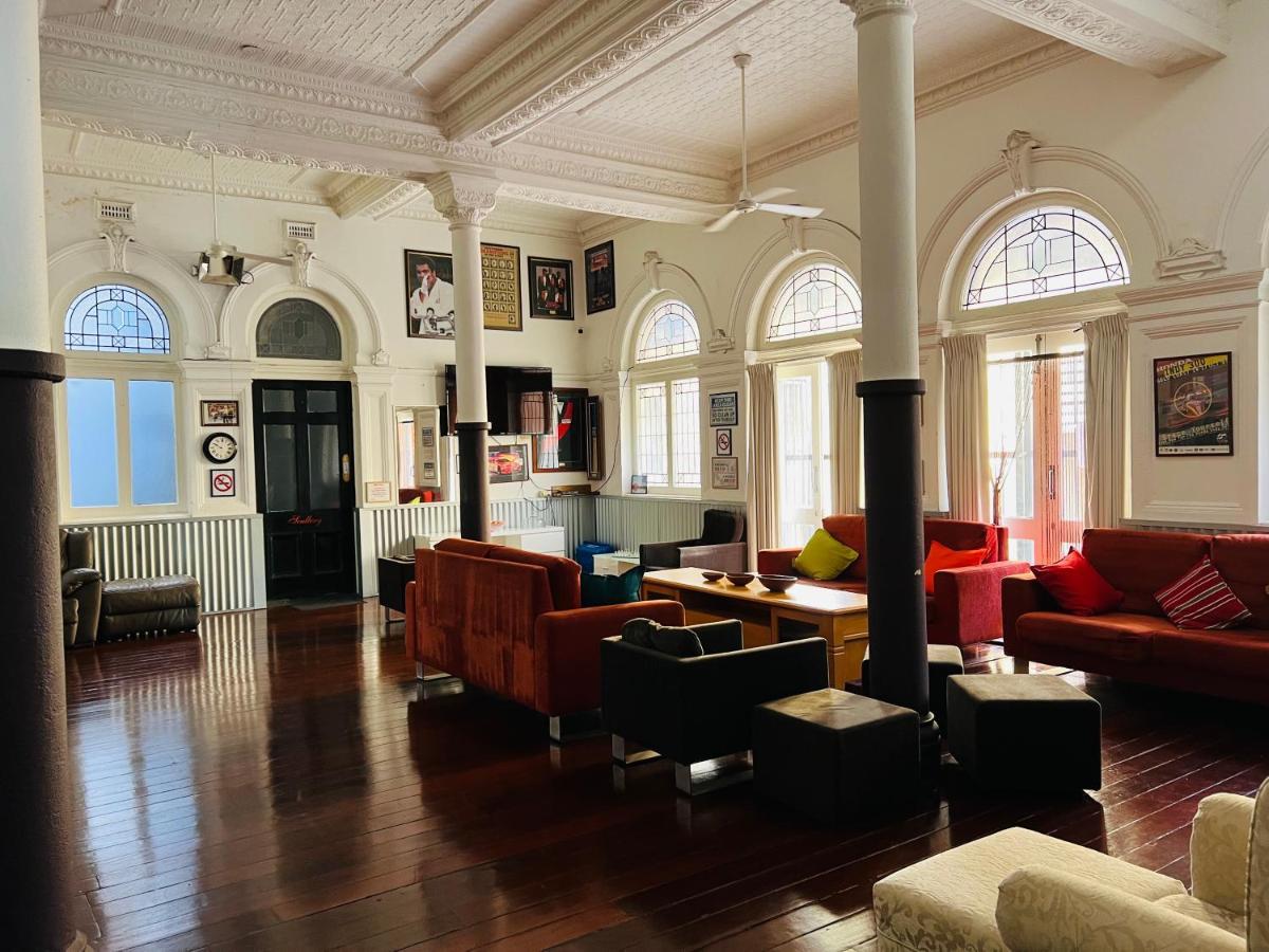 Wallaby Backpackers Hostel Perth - Note - Valid Passport Required To Check In - Exteriör bild