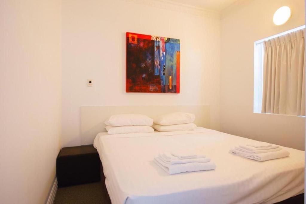 Wallaby Backpackers Hostel Perth - Note - Valid Passport Required To Check In - Exteriör bild