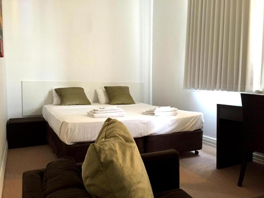 Wallaby Backpackers Hostel Perth - Note - Valid Passport Required To Check In - Exteriör bild
